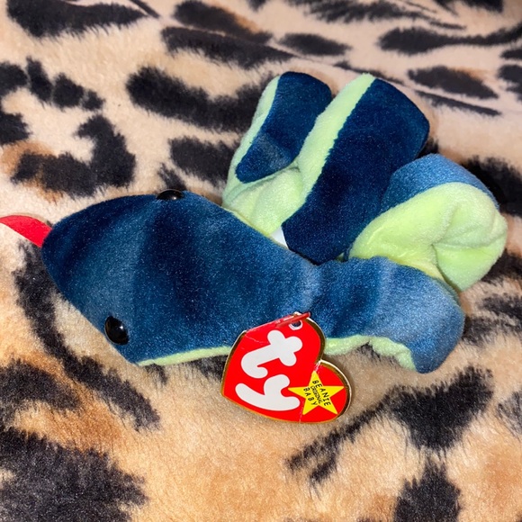 3/$30 Ty Beanie Baby Hissy 1997 - Picture 2 of 8